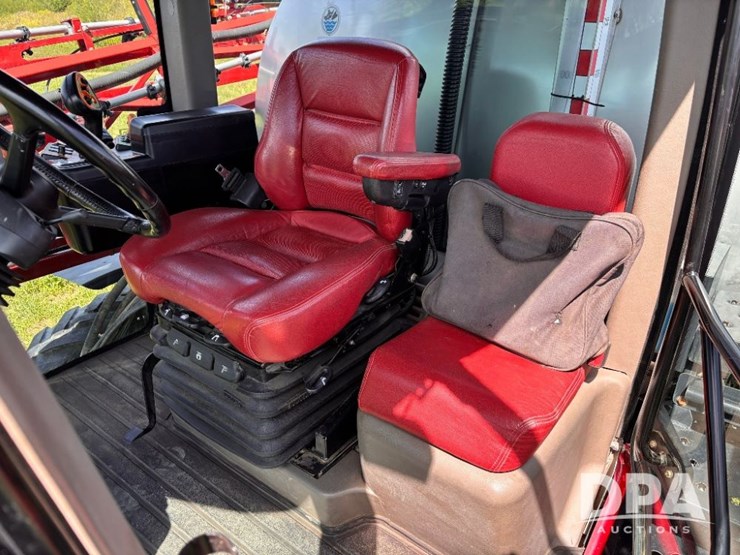 2019-case-ih-patriot-4440-image-116