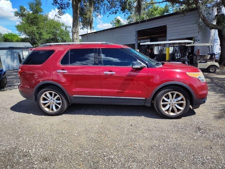 2015-ford-explorer-image-3
