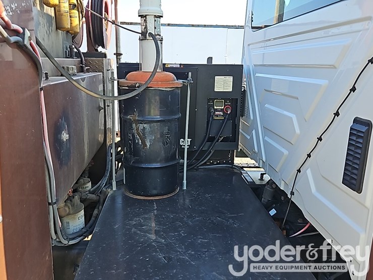 2016-international-durastar-4300-image-23