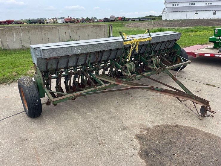john-deere-b-image-2
