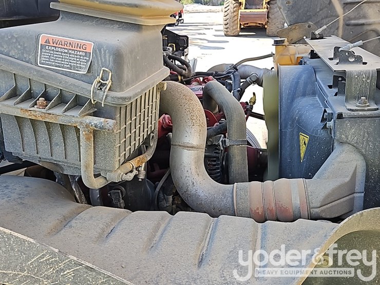 2016-international-durastar-4300-image-40