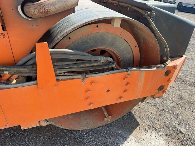 hypac-double-smooth-drum-asphalt-roller-image-8
