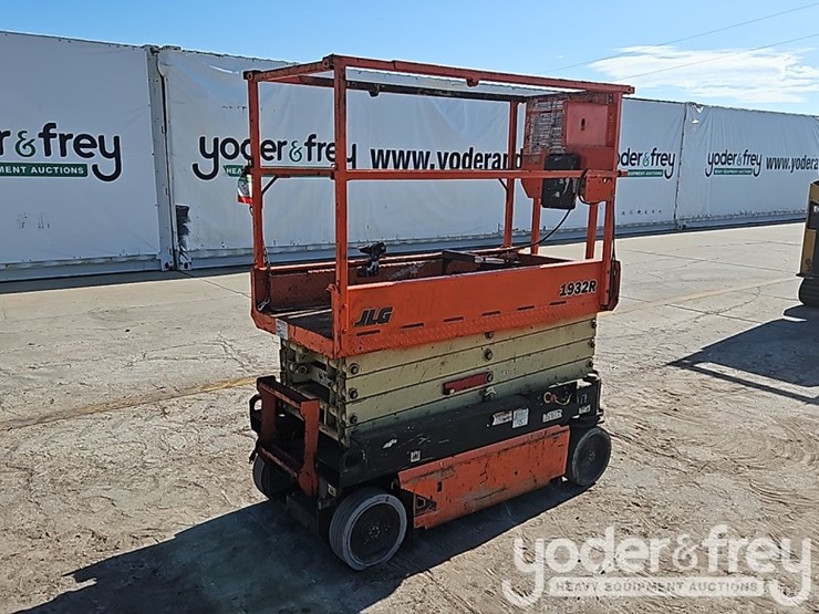 jlg-1932r-image-1