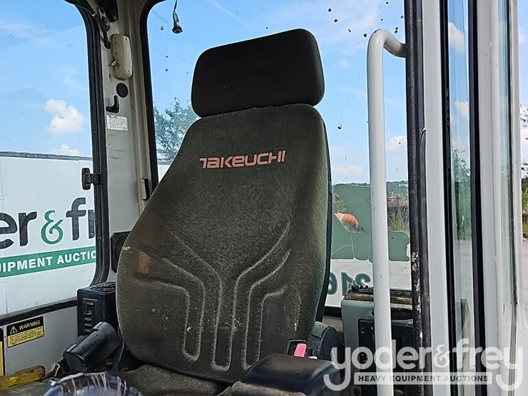 2005-takeuchi-tb145-image-42