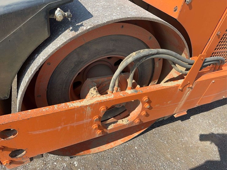 hypac-double-smooth-drum-asphalt-roller-image-9