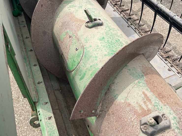 2011-john-deere-635f-image-28