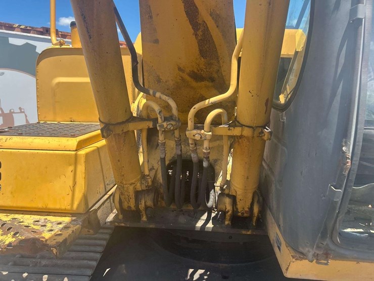 2006-deere-120c-image-17