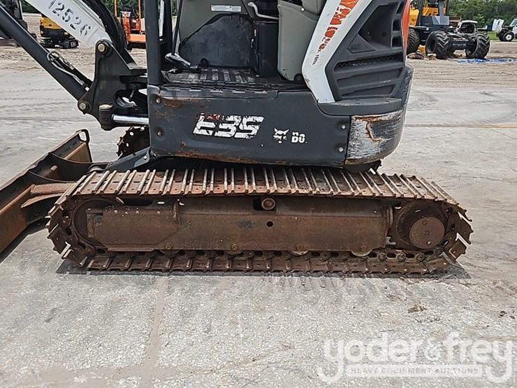 2019-bobcat-e35-image-22