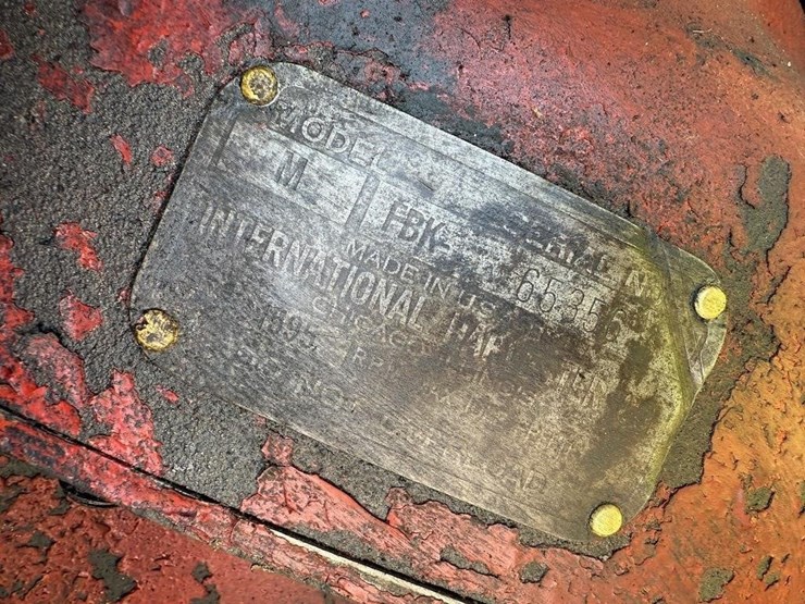 farmall-m-tractor-image-8