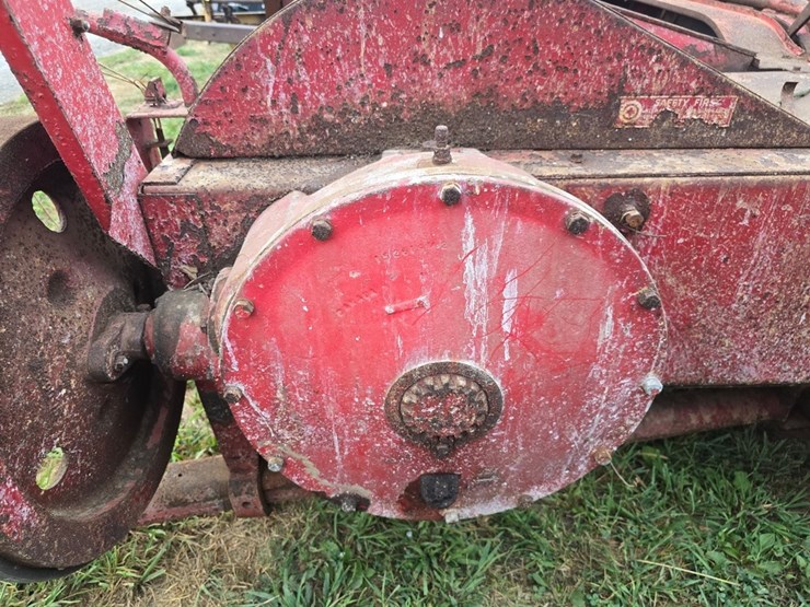 massey-ferguson-10-image-14