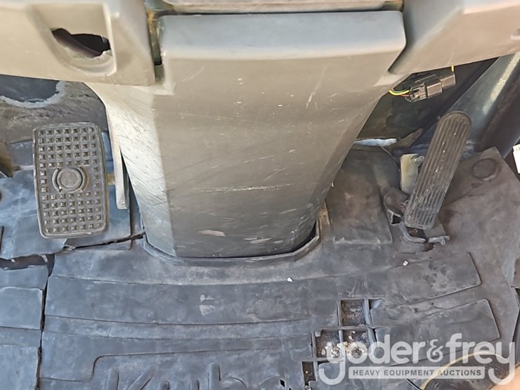 2018-kubota-r530-image-25