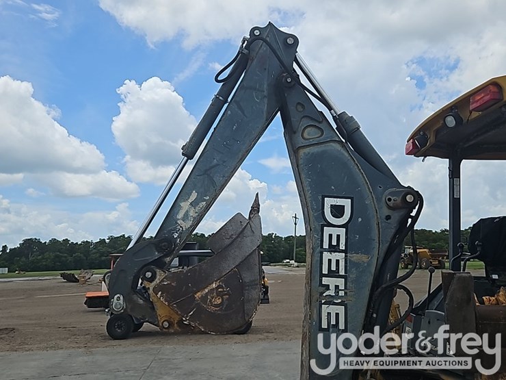 2011-deere-310j-image-24