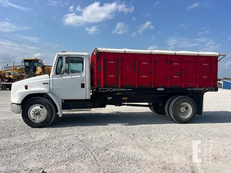 2003-freightliner-fl70-image-3