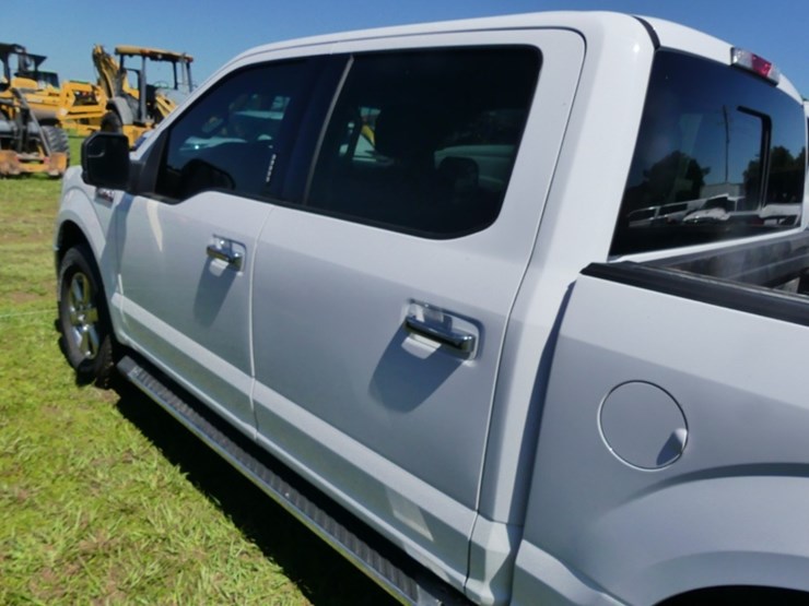 2020-ford-f150-xlt-image-9