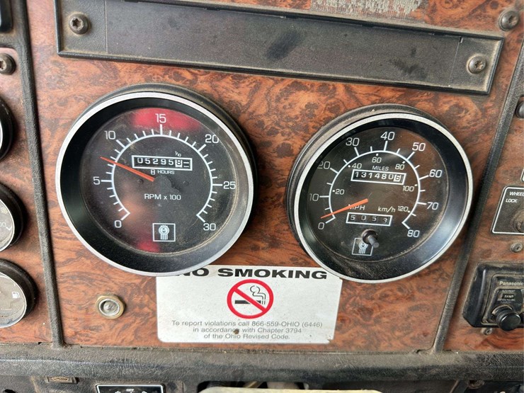1999-kenworth-t300-image-41