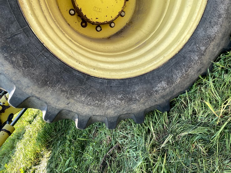 john-deere-8400-image-34