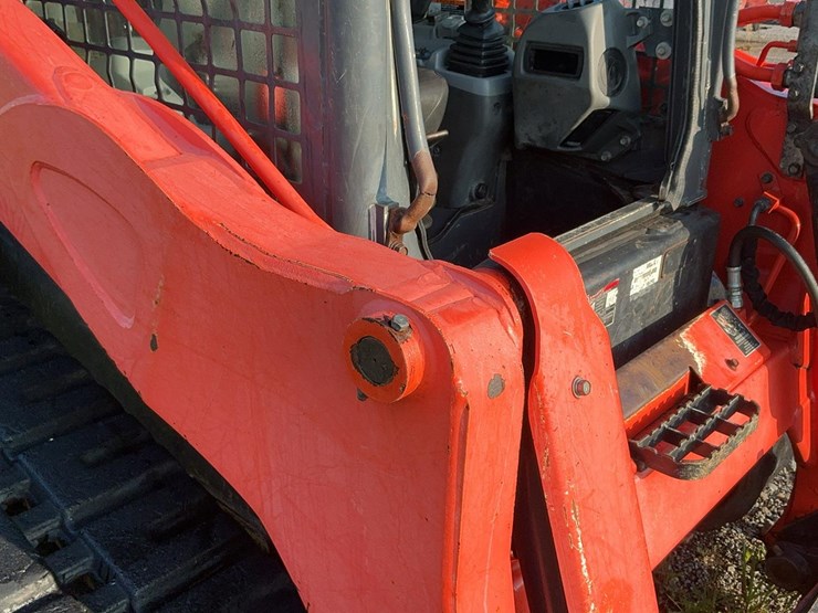 2015-kubota-svl90-2-image-45