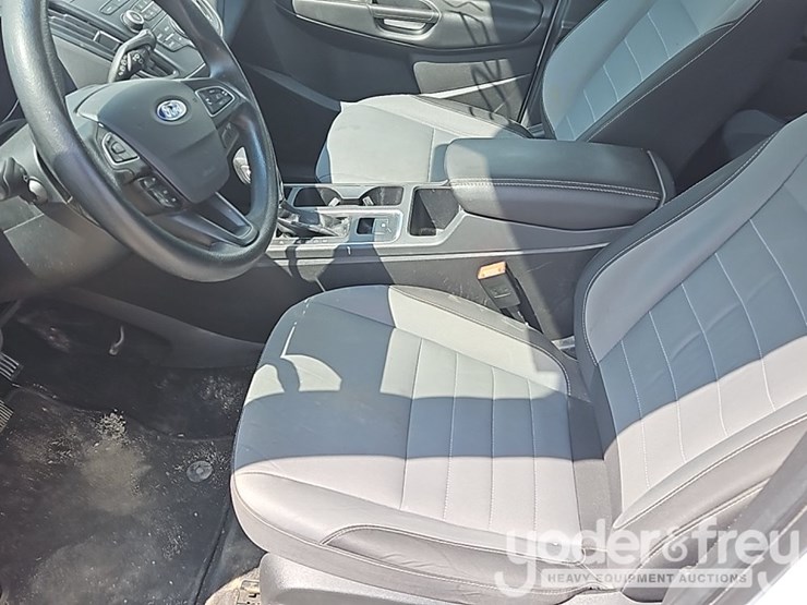 2018-ford-escape-image-23