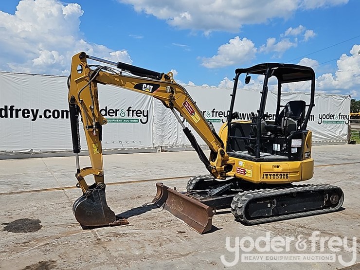 2019-caterpillar-303-image-1
