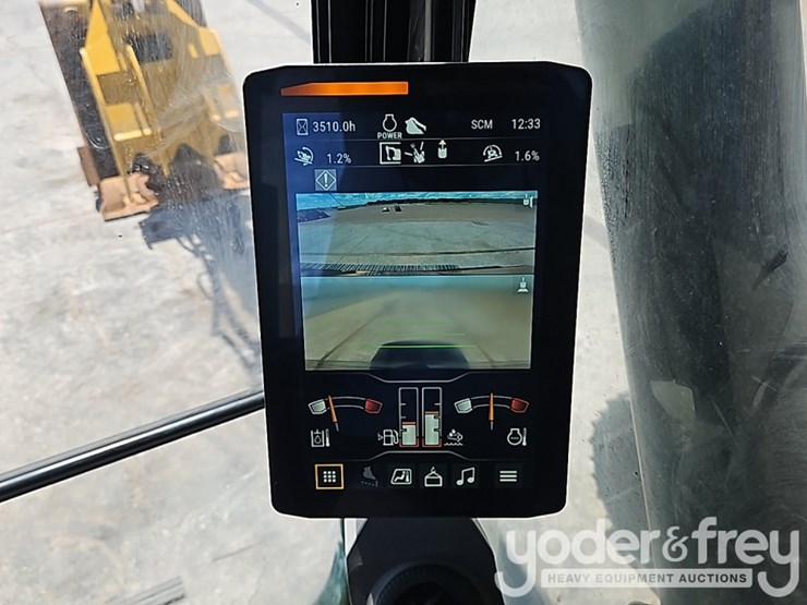 2022-caterpillar-320-image-44