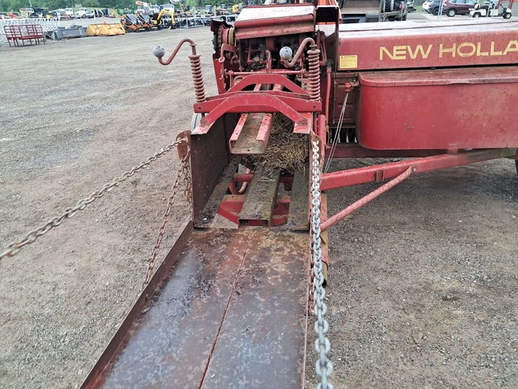 new-holland-310-image-9