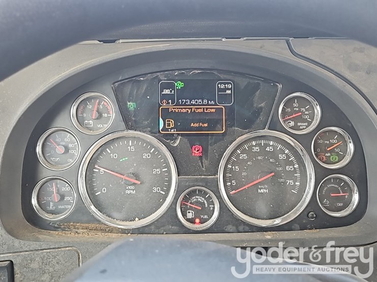 2021-kenworth-t880-image-40