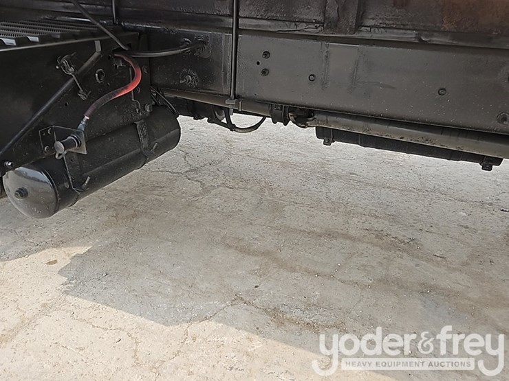 2017-international-durastar-4300-image-7