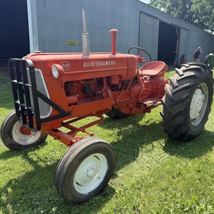 Allis Chalmers D17 Tractor