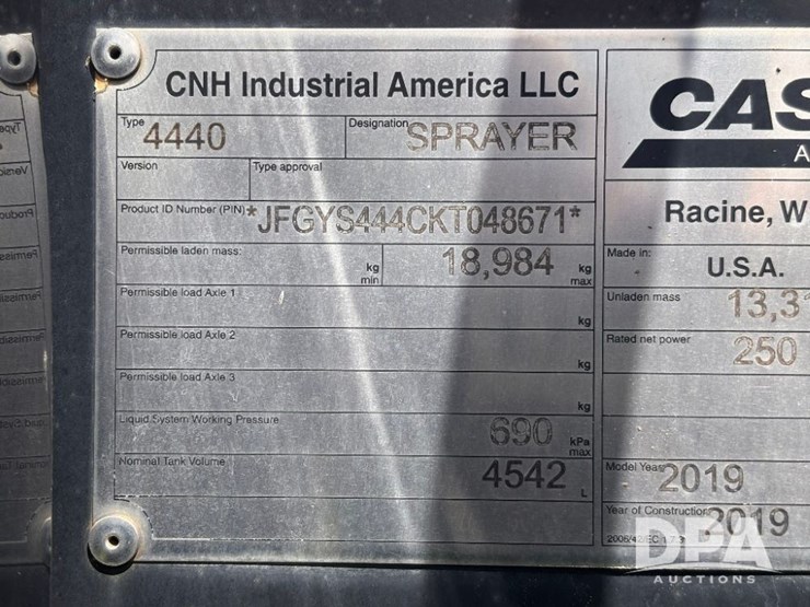 2019-case-ih-patriot-4440-image-133