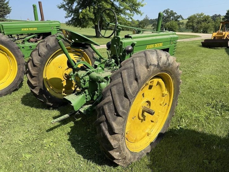 john-deere-b-image-5