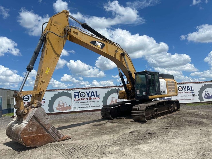 2016-caterpillar-349f-image-56