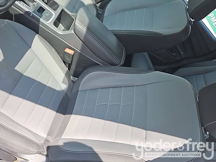 2018-ford-escape-image-24