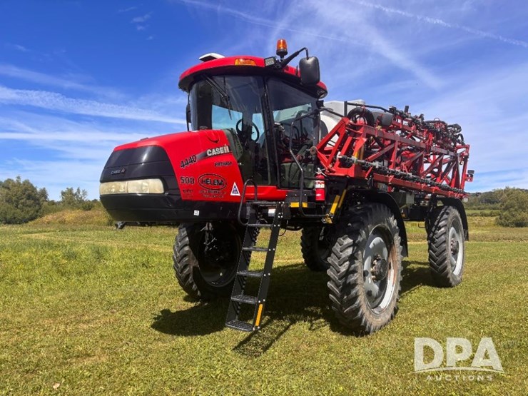 2019-case-ih-patriot-4440-image-2