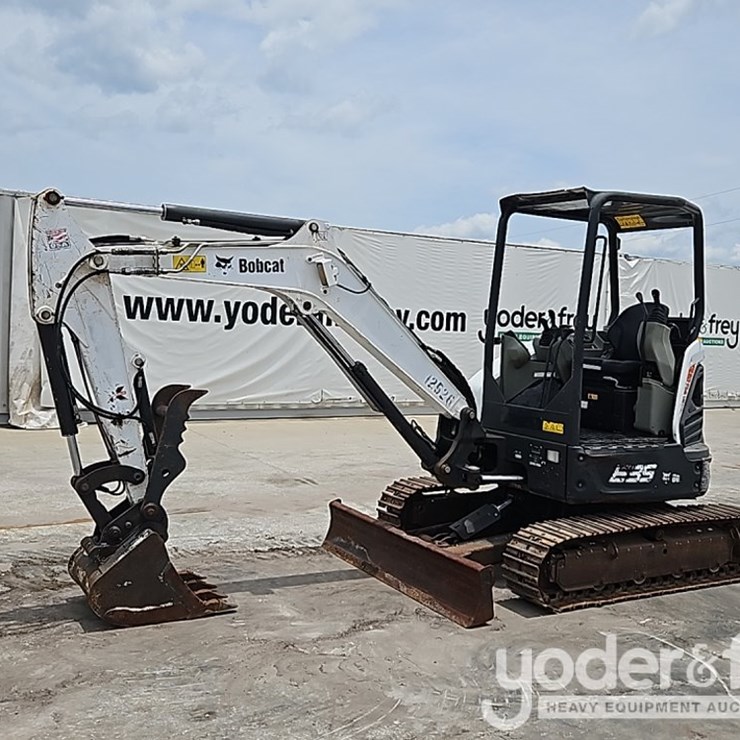 2019 BOBCAT E35