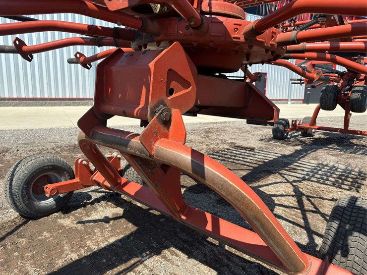 pequa-double-basket-rotary-rake-image-16