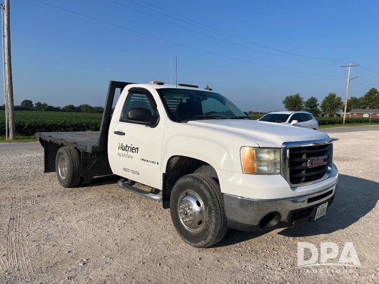 2009-gmc-3500-image-5