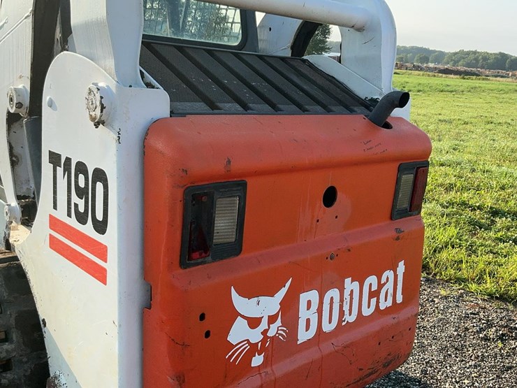 2004-bobcat-t190-image-21