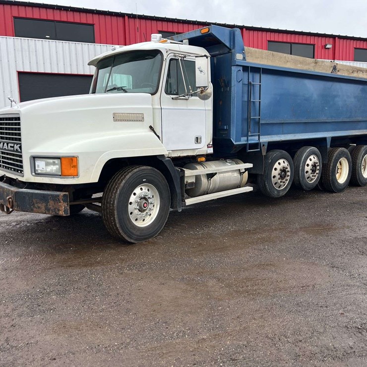 1999 Mack CH6 Dump Truck