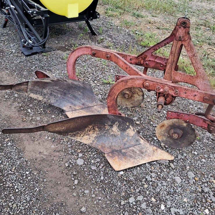 Deerborne 10-1 2 Bottom Plow