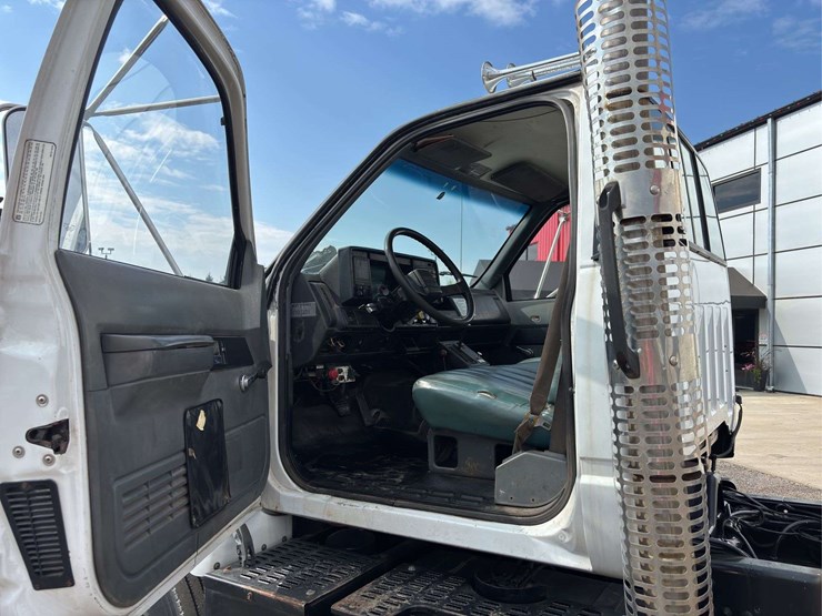 1991-gmc-c7-cab-&-chassis-truck-image-26