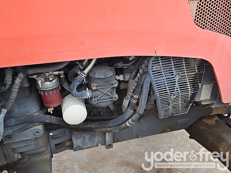 2013-kubota-m9960d-image-12