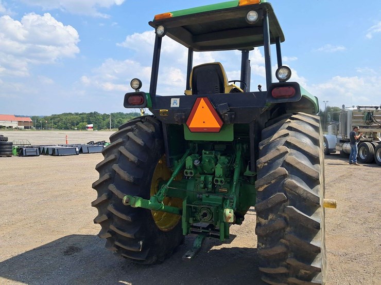 john-deere-4440-image-3