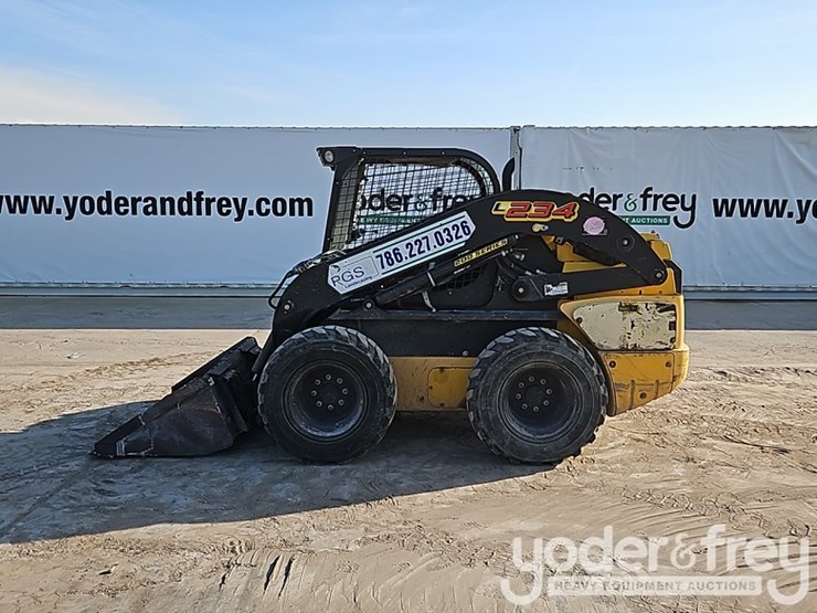 2020-new-holland-l234-image-3