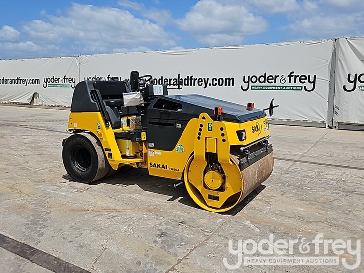 2024-kubota-d1703-image-6