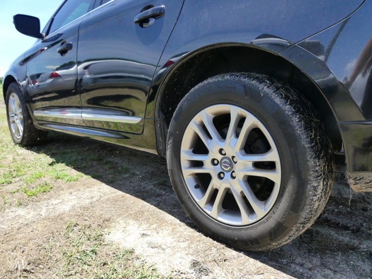 2015-volvo-xc60-image-6