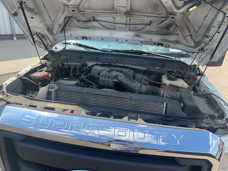 2016-ford-f350-image-32