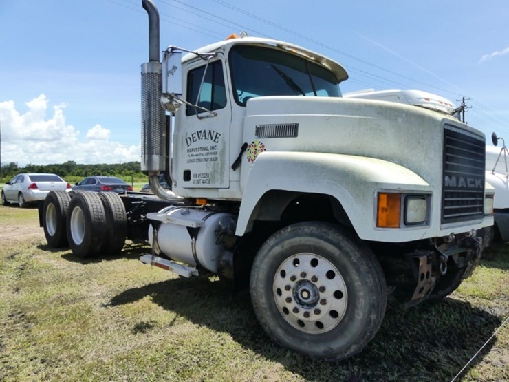 1999-mack-ch613-image-2