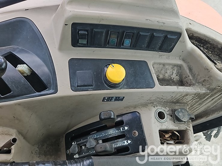 2013-kubota-m9960d-image-21