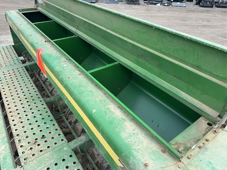 john-deere-750-image-30