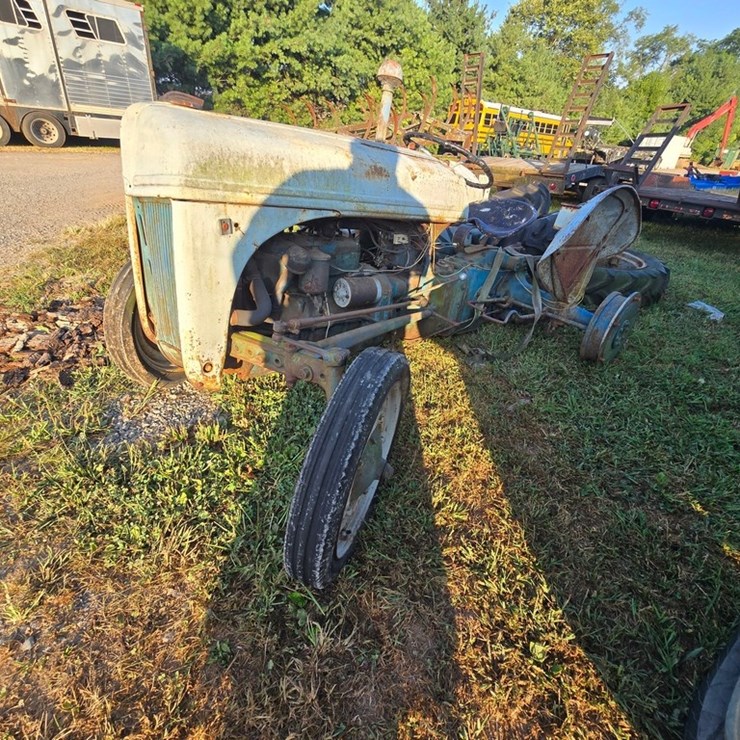 FORD 8N
